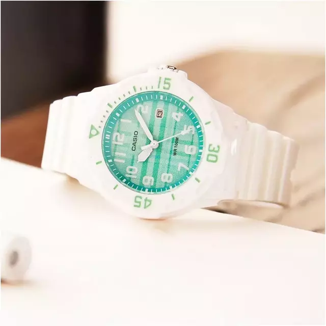Reloj Casio de dama con malla de silicona — imagen 2