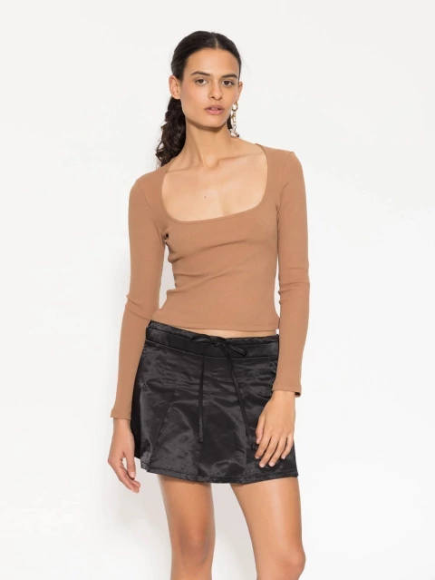 TOP KENDALL JAZMIN CHEBAR