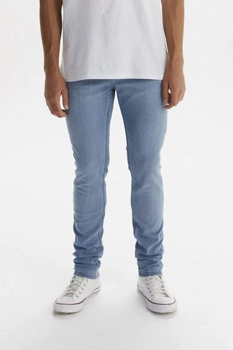 510 SKINNY LEVIS