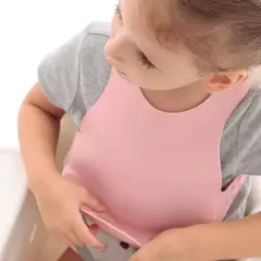 Imagen de BABERO CON CINTURÓN ¡De silicona!
