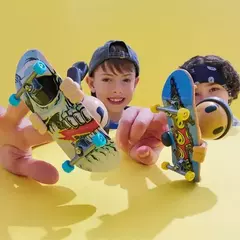 Imagen de SKATE DE DEDOS Set Sk8 Crew Multipack + Muñeco