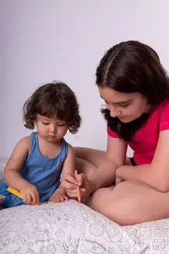 Imagen de ALMOHADÓN PINTABLE + Marcadores ¡Mil usos!