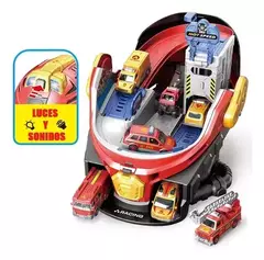 Imagen de PISTA DE AUTOS... ¡En casco Fórmula 1!