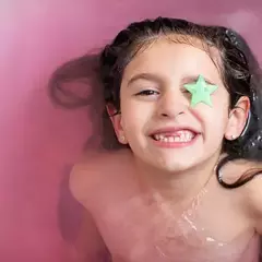 BOMBAS DE BAÑO ¡La estrella brilla en la oscuridad! - tienda online