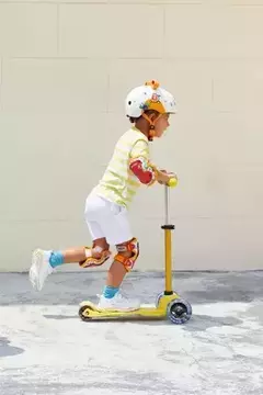 ¡MONOPATIN DISEÑO "SUIZO" CON LUZ LED! Mi-Cro (2 a 5 años)