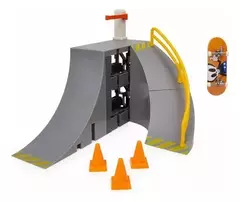 SK8 GARANGE - Pista de Finger Skates ¡Incluye Skate! - LeBebot.com