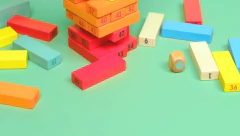JENGA COLORES DE MADERA CON DADO - LeBebot.com