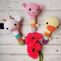 Sonajeros tejidos al crochet - comprar online