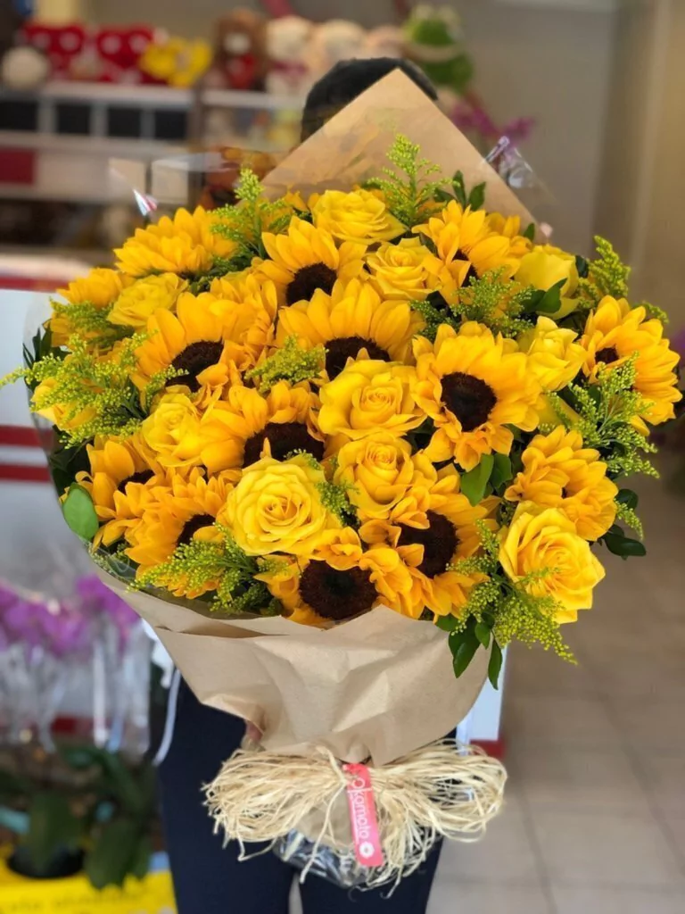 Buquê GG - Girassóis e Rosas Amarelas