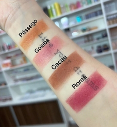 Blush em pó Catharine Hill na internet