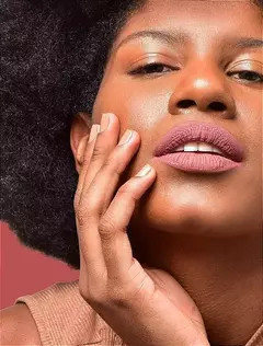 BATOM LÍQUIDO INSTANT LIPS PRINCÍPIO - NINA MAKEUP - comprar online