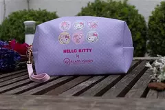 Necessaire Estampada Hello Kitty com Stickers da Personagem — KCHK-04L - Makes in Recife