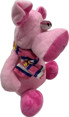 PELUCHE CHANCHO CON BUFANDA 24CM-IP - comprar online