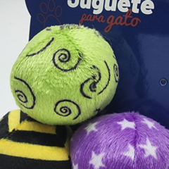 PACK 3 PELOTAS PARA GATO RELLENAS DE HIERBA GATERA - RCL en internet