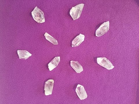 Puntas de cuarzo cristal en bruto