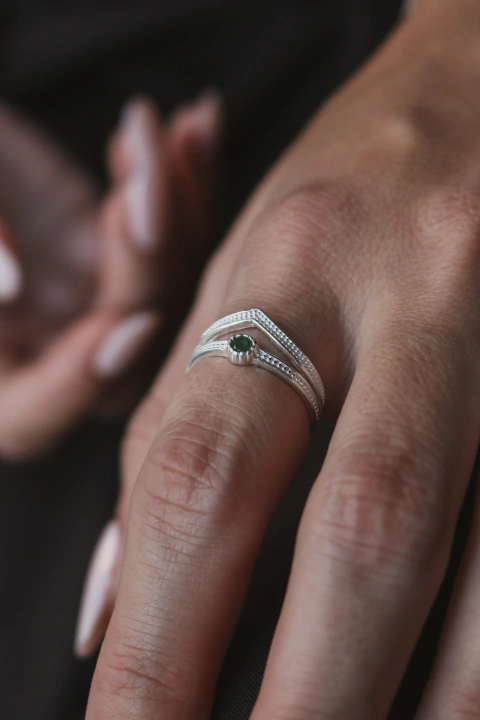 ANILLO PLATA DOBLE CON PIEDRA VERDE