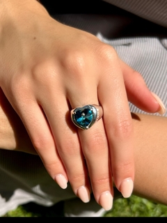 ANILLO PLATA CORAZÓN DE CRISTAL en internet