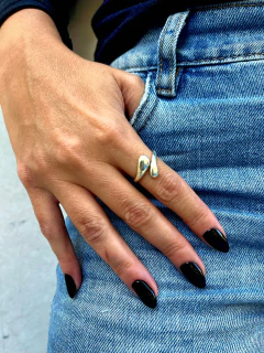 ANILLO MACIZO CRUZADO en internet