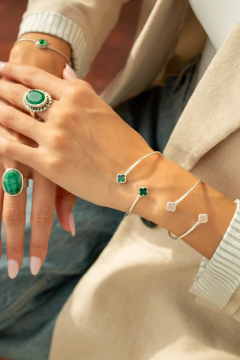 ESCLAVA VAN CLEEF en internet