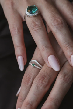 ANILLO PLATA DOBLE CON PIEDRA VERDE - comprar online