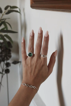 ANILLO PLATA DOBLE CON PIEDRA VERDE en internet