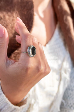 ANILLO ONIX PLATO en internet