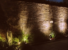 Lampara Par 38 24w Blanco Verde Amarillo Para Estaca Jardin - Minimal Iluminacion