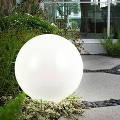 Esfera Luminosa Lampara Luz Jardin Patio 35cm Globo Piso - comprar online