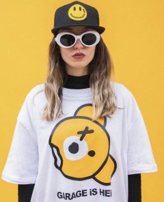 Remera unisex Garage is Here #GarageAndFriends