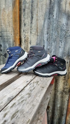 BOTA MUJER I-RUN CON CORDONES EXTRA