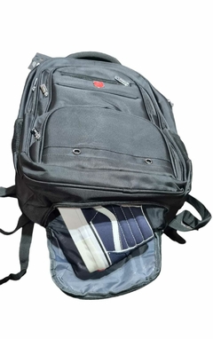 MOCHILA CON CANDADO Y USB - tienda online