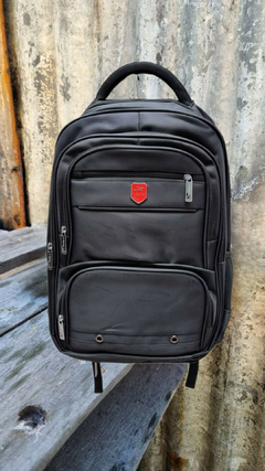 MOCHILA CON CANDADO Y USB