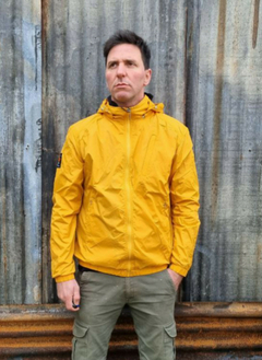 ROMPEVIENTO IMPERMEABLE I RUN en internet