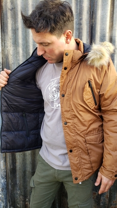 CAMPERA REVERSIBLE CON PELO Y CAPUCHA DESMONTABLE en internet