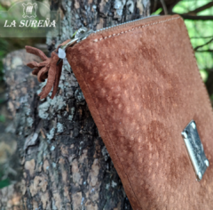 Billetera fichero simple de cuero carpincho con cierre en internet