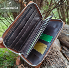 Billetera fichero simple de cuero carpincho con cierre - LA SUREÑA