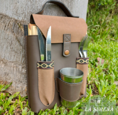 Juego de asado doble en simil con solapa y vasos - comprar online