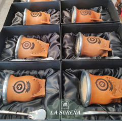 Juego de mate clásico y bombilla en caja personalizada