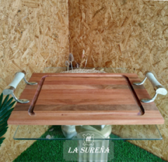 Tabla madera saligna 30x48 cm con manija Hueso y Alpaca