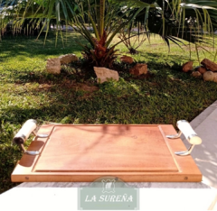 Tabla madera saligna 30x48 cm con manija Hueso y Alpaca - comprar online