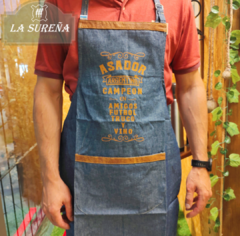 Delantal tela gabardina jean con detalles y frase - LA SUREÑA