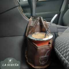 Porta mate de símil adaptable en internet
