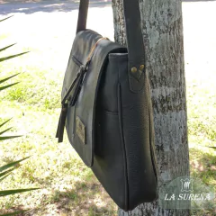 Morral porta notebook en cuero y correa - comprar online