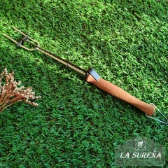 pinza asadora expulsora de madera y hierro 40 cm