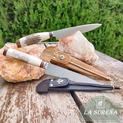 cuchillo artesanal hoja acero inoxidable cabo ciervo y dije 28 cm