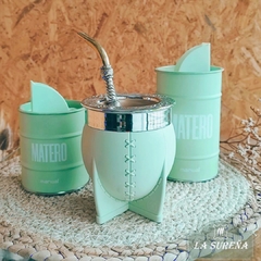 Mate imperial de pvc con yerbero y azúcarero a tono