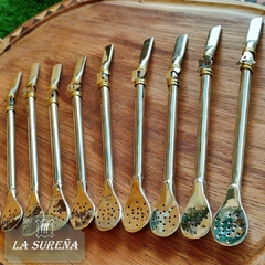 bombilla de alpaca paleta con inicial y detalle Bronce - comprar online