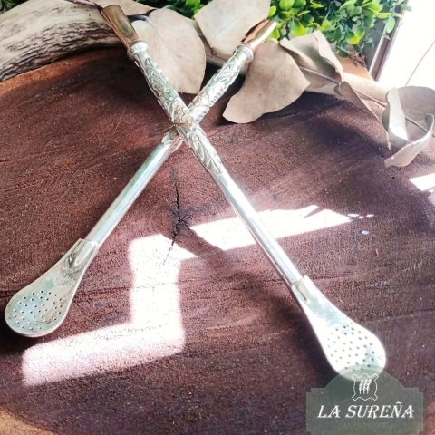 Bombilla alpaca labrada con boquilla ench. oro