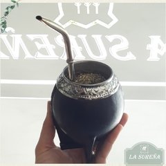 Mate torpedo cincelado en virola de alpaca y cuero - comprar online
