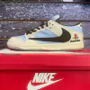 NIKE DUNK LOW-TRAVIS SCOTT X PLAYSTATION